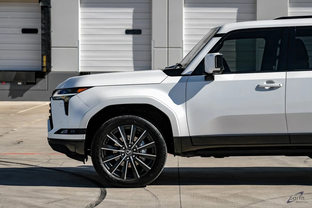2025 Lexus GX 2nd Gen - Image 6 of 12