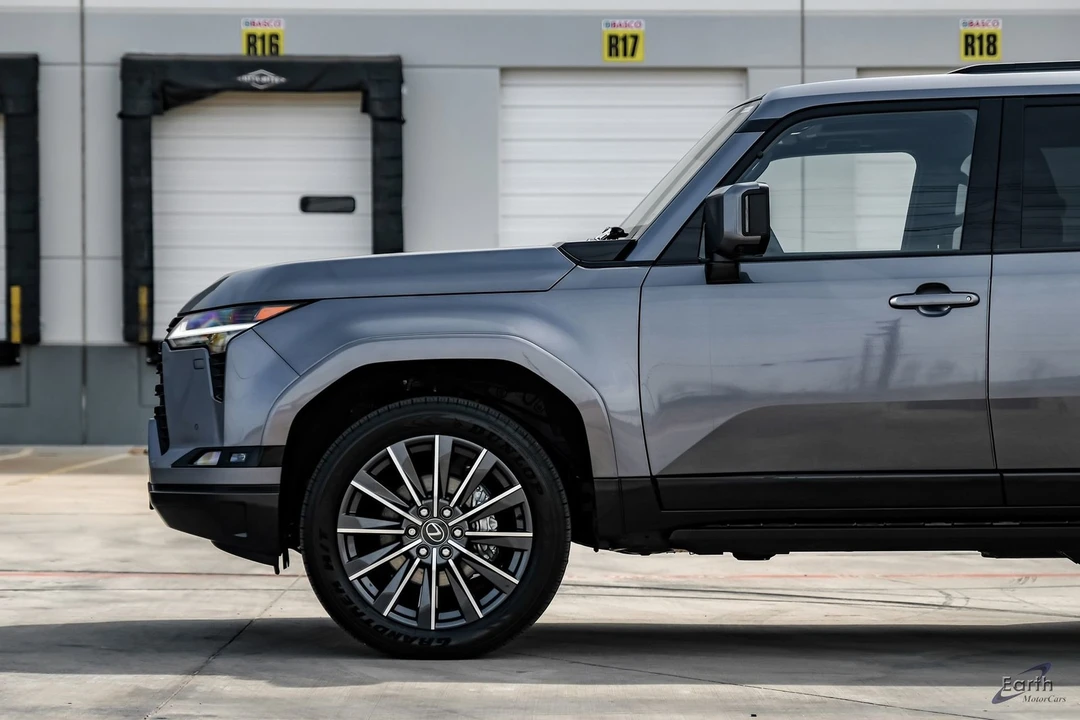 2025 Lexus GX 2nd Gen - Image 6 of 12