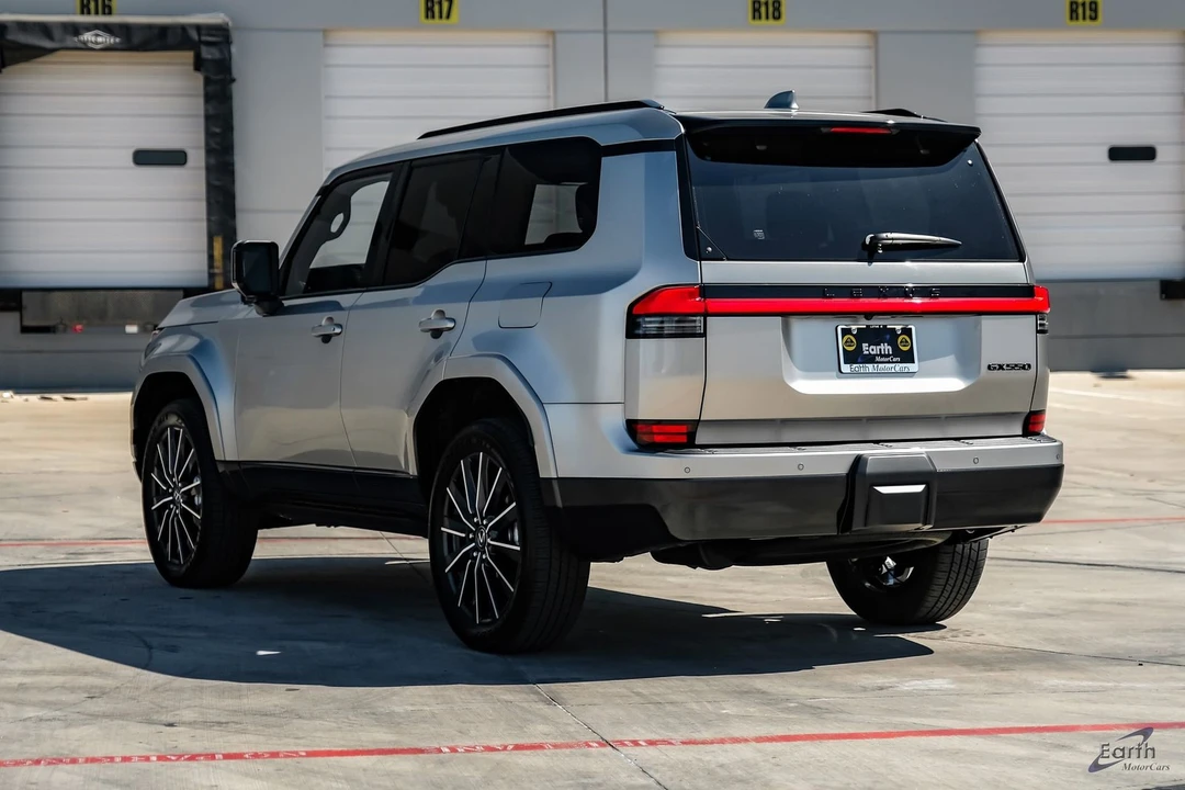 2025 Lexus GX 3rd Gen - Image 9 of 12