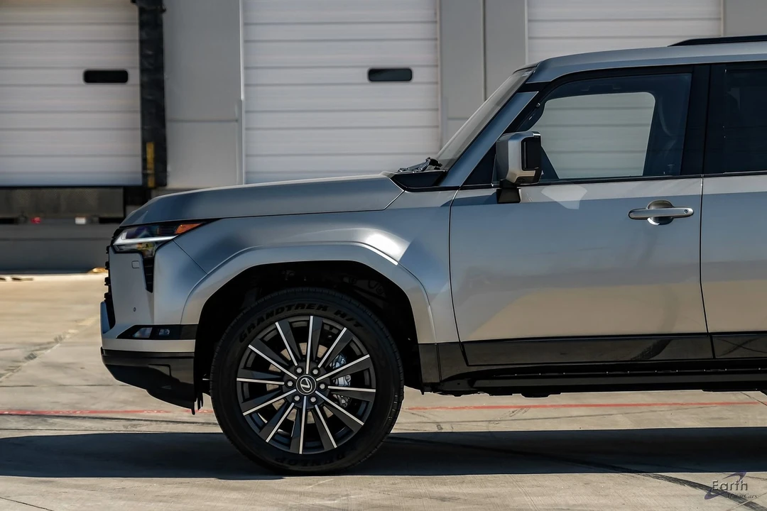 2025 Lexus GX 3rd Gen - Image 6 of 12