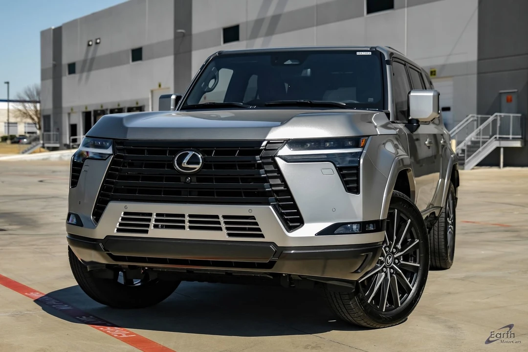 2025 Lexus GX 3rd Gen - Image 3 of 12