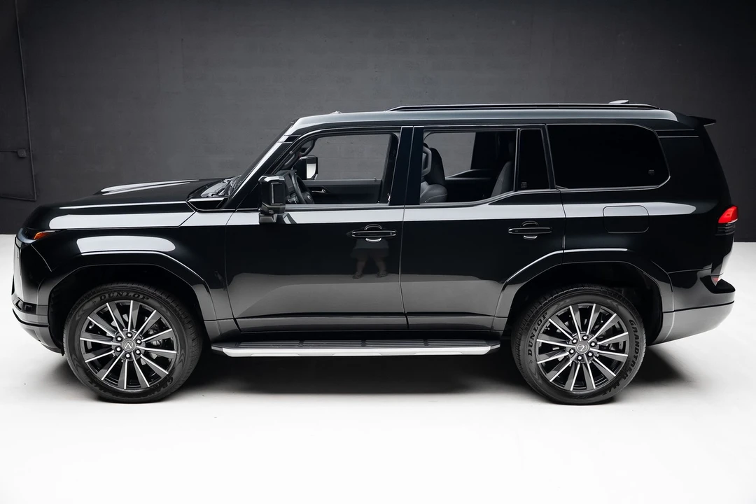 2025 Lexus GX 3rd Gen - Image 15 of 21
