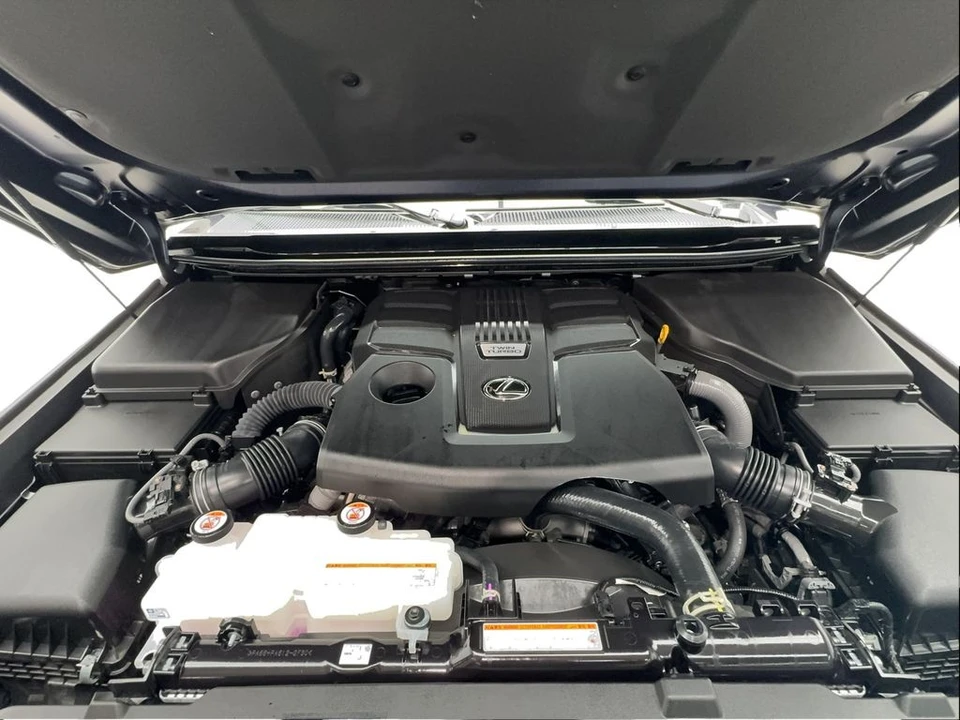 2025 Lexus GX 3rd Gen - Image 17 of 21