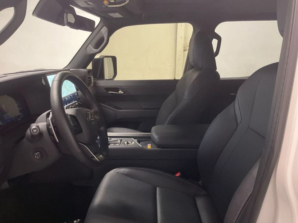 2025 Lexus GX 3rd Gen - Image 4 of 10