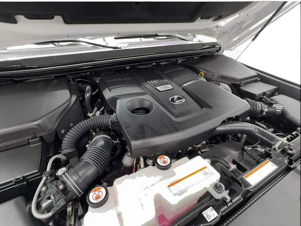 2025 Lexus GX 3rd Gen - Image 18 of 21