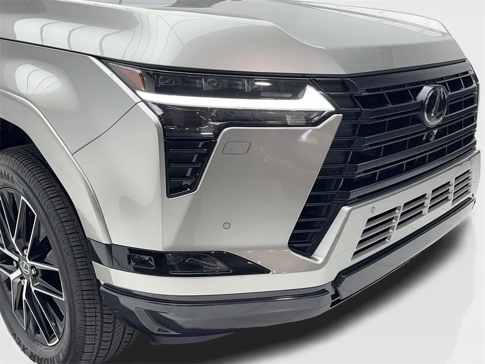 2025 Lexus GX 3rd Gen - Image 3 of 12