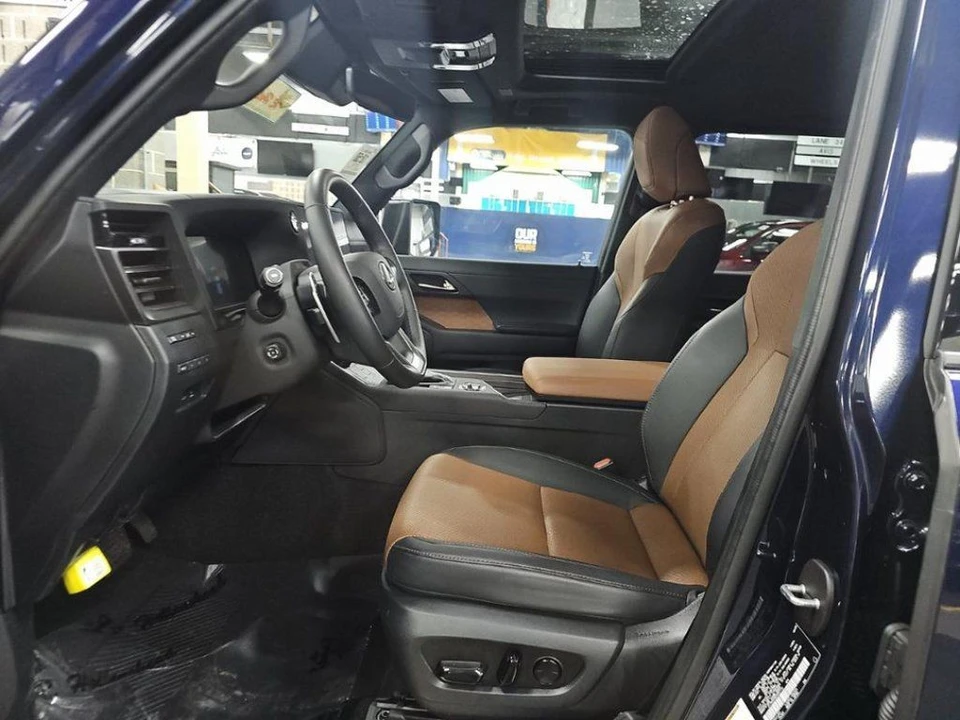 2025 Lexus GX 3rd Gen - Image 4 of 10