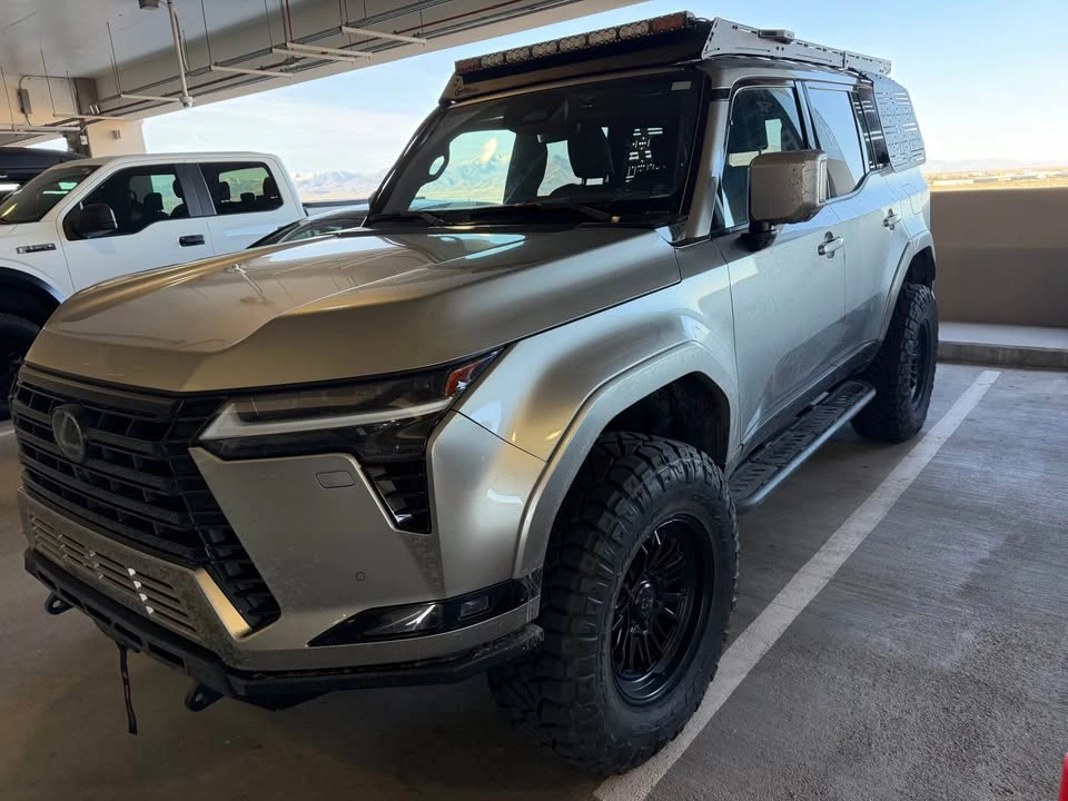 2025 Lexus GX 3rd Gen - Image 9 of 10