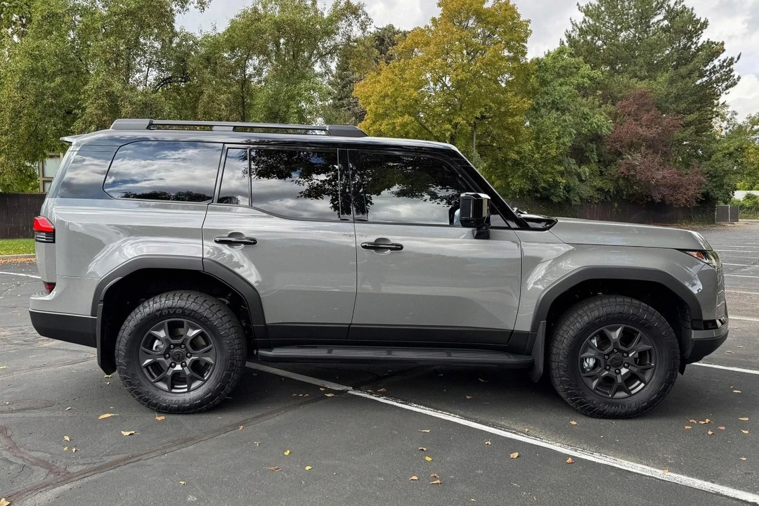 2025 Lexus GX 3rd Gen - Image 19 of 21