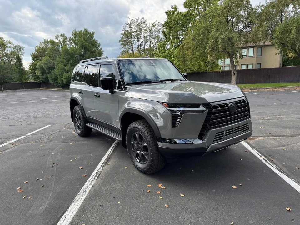 2025 Lexus GX 3rd Gen - Image 13 of 21