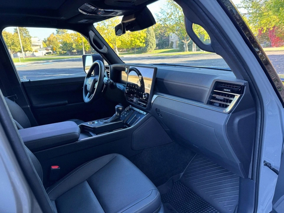 2025 Lexus GX 3rd Gen - Image 6 of 21