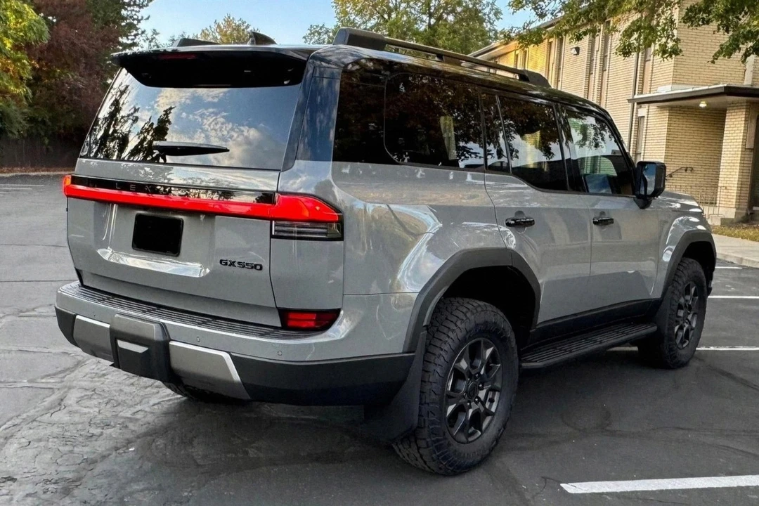 2025 Lexus GX 3rd Gen - Image 17 of 21