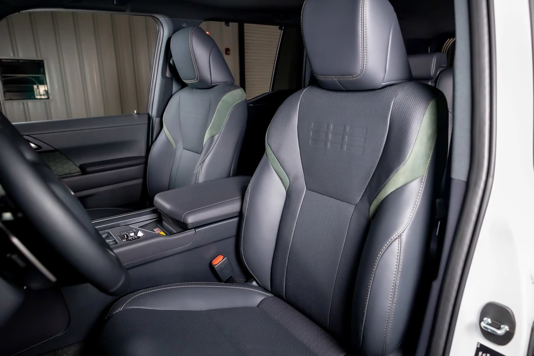 2025 Lexus GX 3rd Gen - Image 5 of 12