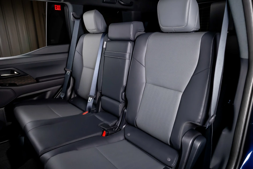 2025 Lexus GX 3rd Gen - Image 20 of 21
