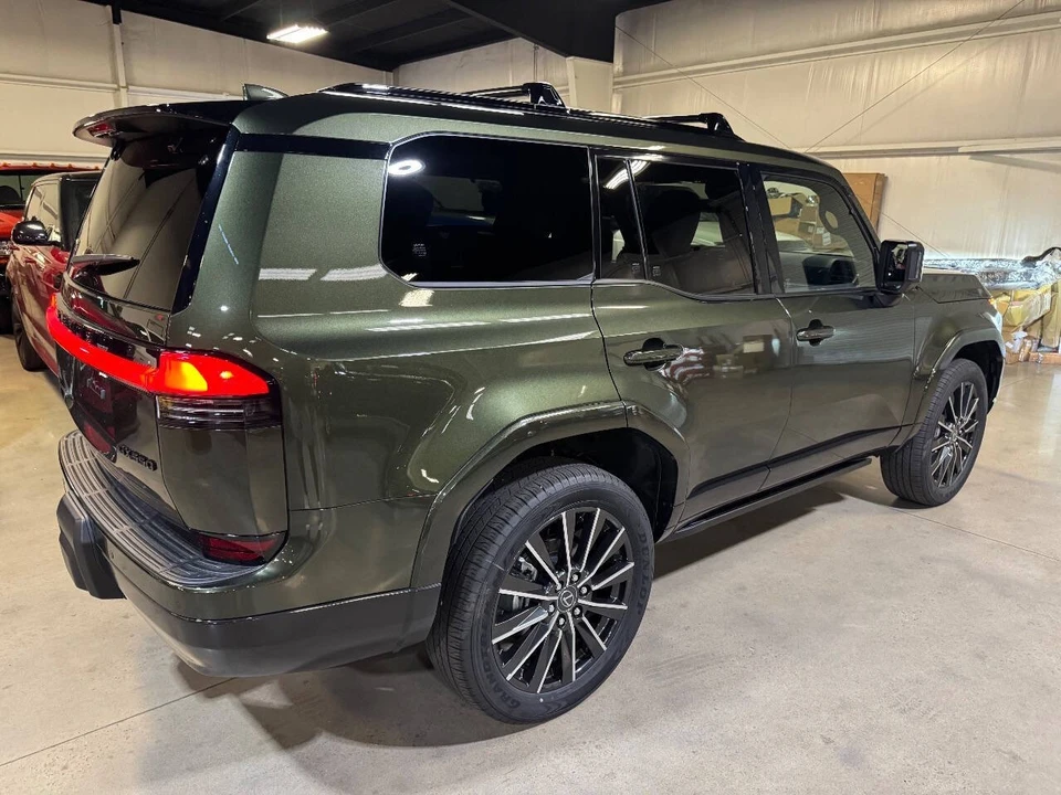 2025 Lexus GX 3rd Gen - Image 19 of 21