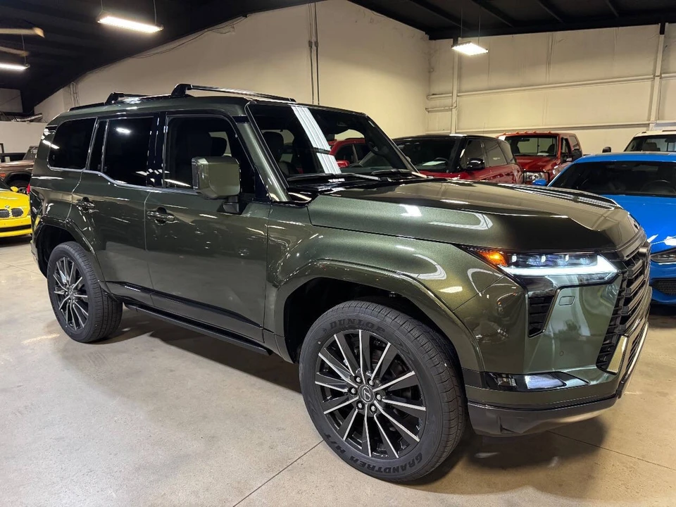 2025 Lexus GX 3rd Gen - Image 18 of 21