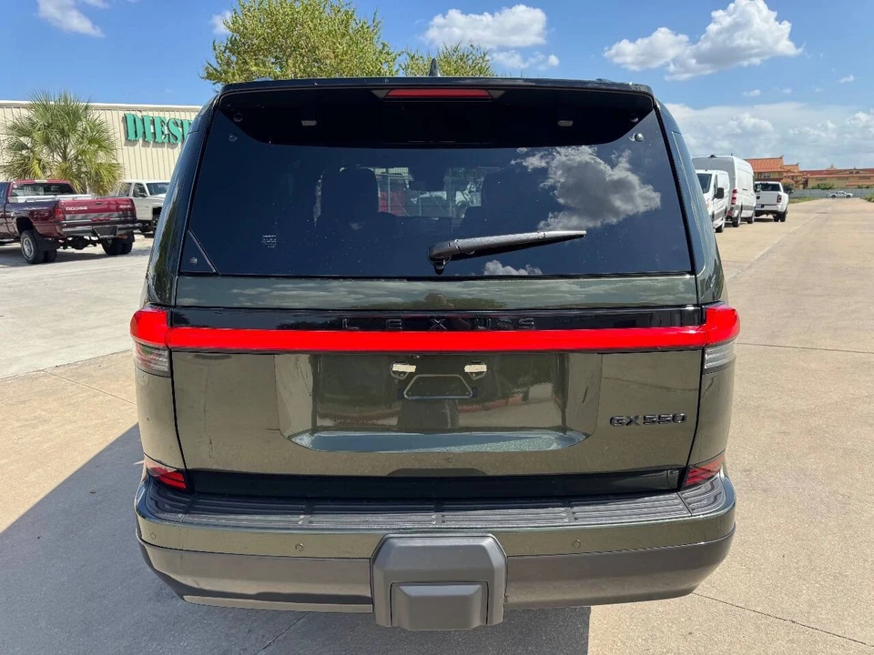 2025 Lexus GX 3rd Gen - Image 15 of 21