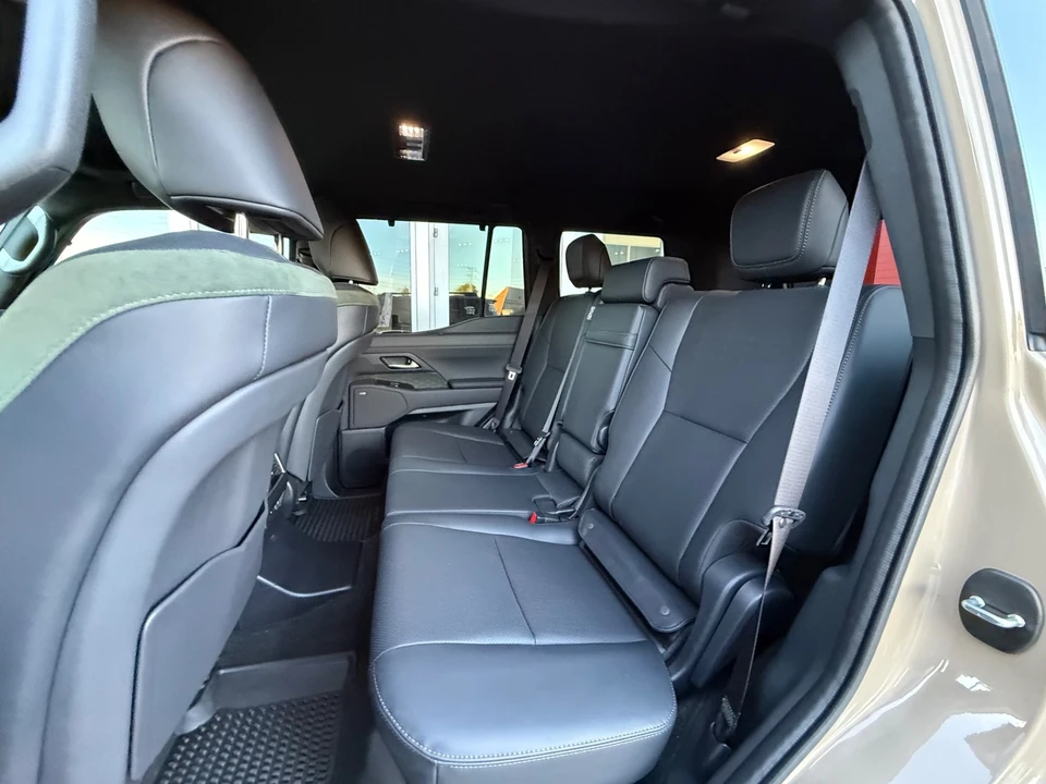 2025 Lexus GX 3rd Gen - Image 20 of 21