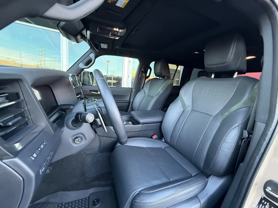 2025 Lexus GX 3rd Gen - Image 17 of 21