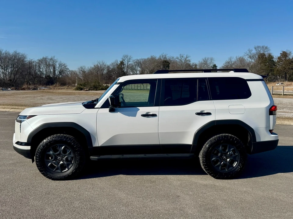 2025 Lexus GX 3rd Gen - Image 8 of 12