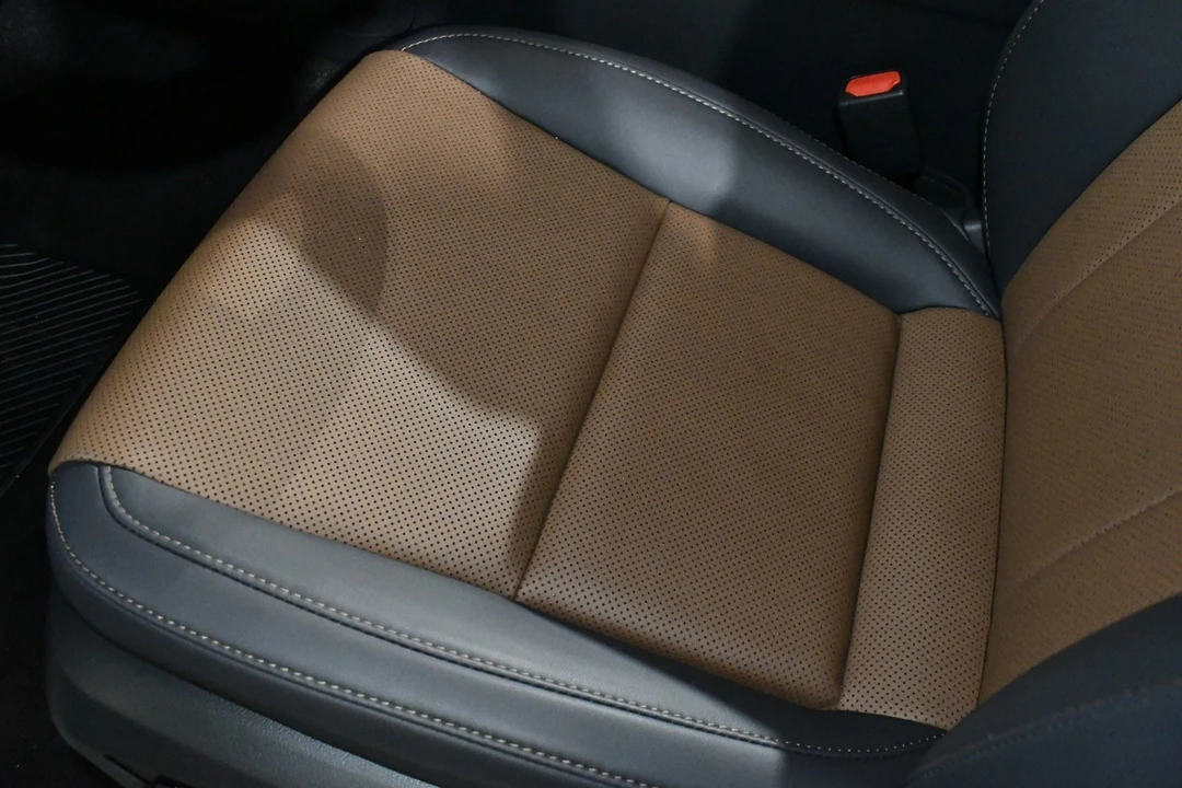 2025 Lexus GX 3rd Gen - Image 11 of 12