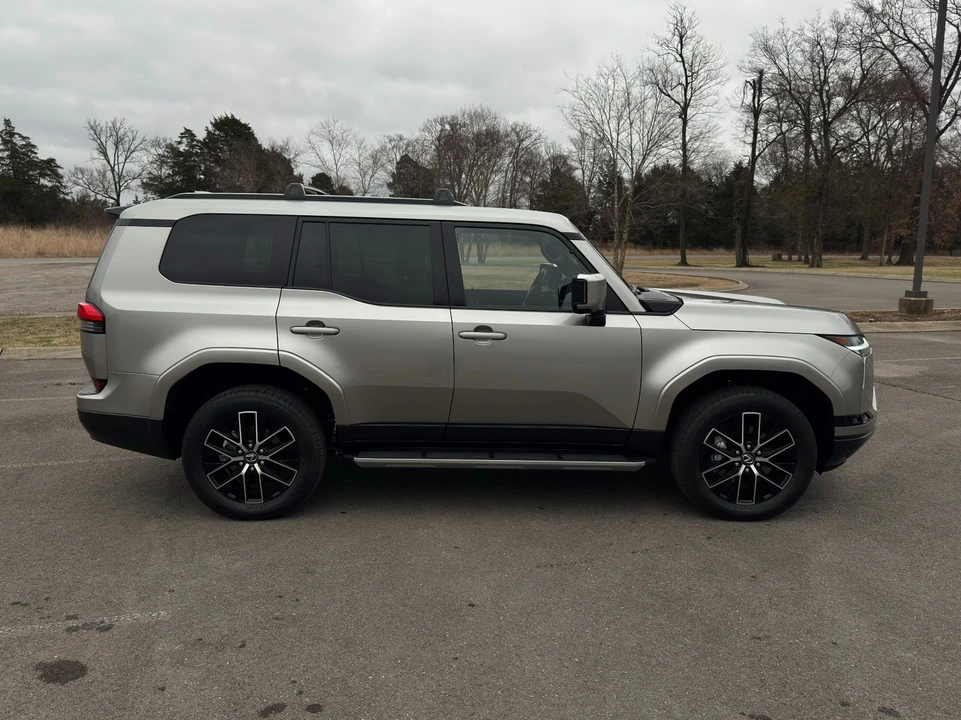 2025 Lexus GX 3rd Gen - Image 8 of 12