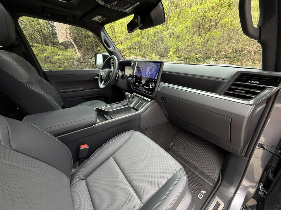 2025 Lexus GX 3rd Gen - Image 15 of 21