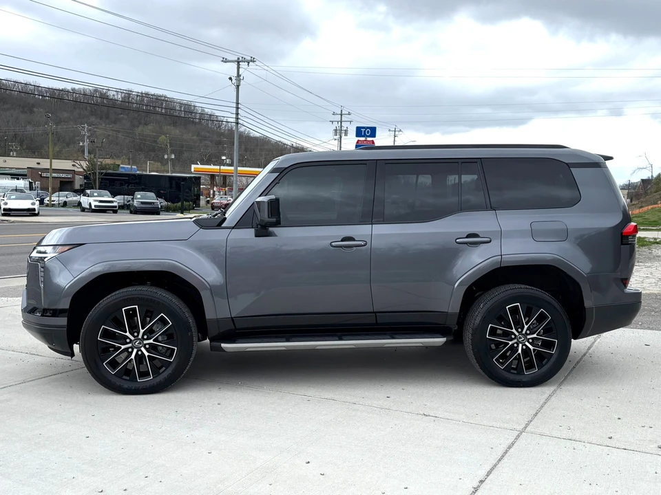 2025 Lexus GX 3rd Gen - Image 6 of 21