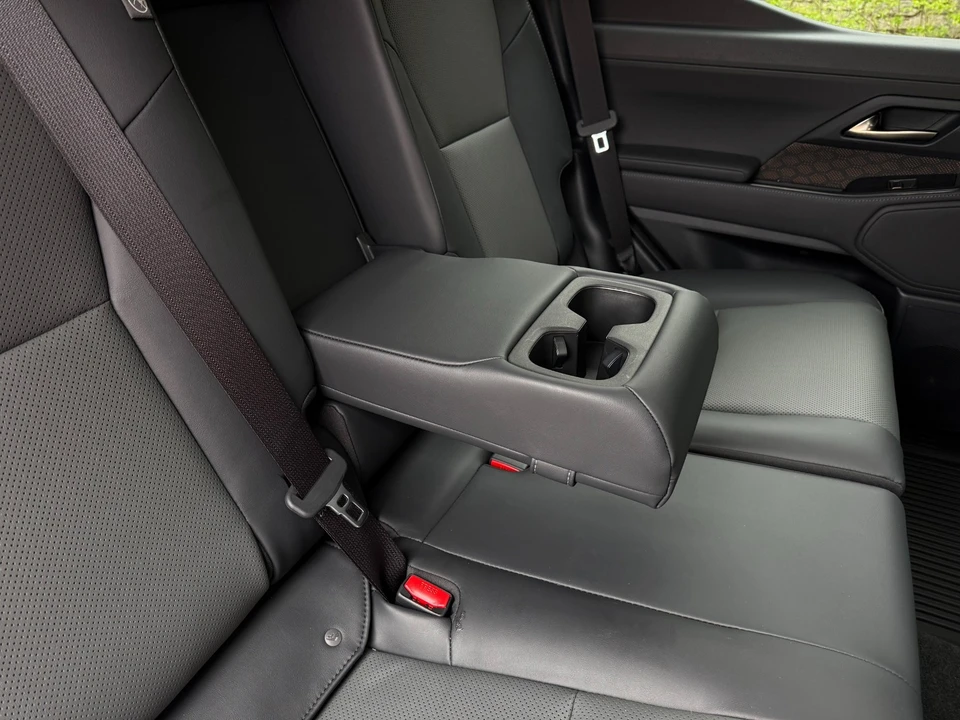 2025 Lexus GX 3rd Gen - Image 17 of 21