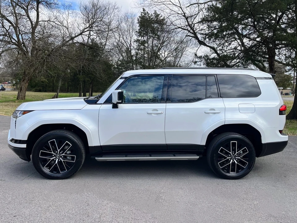 2025 Lexus GX 3rd Gen - Image 7 of 21