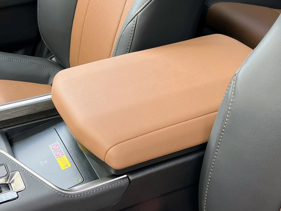 2025 Lexus GX 3rd Gen - Image 14 of 21