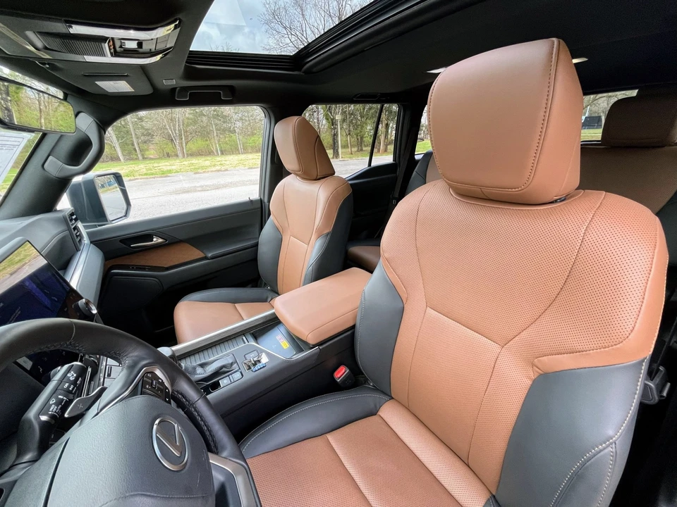 2025 Lexus GX 3rd Gen - Image 12 of 21