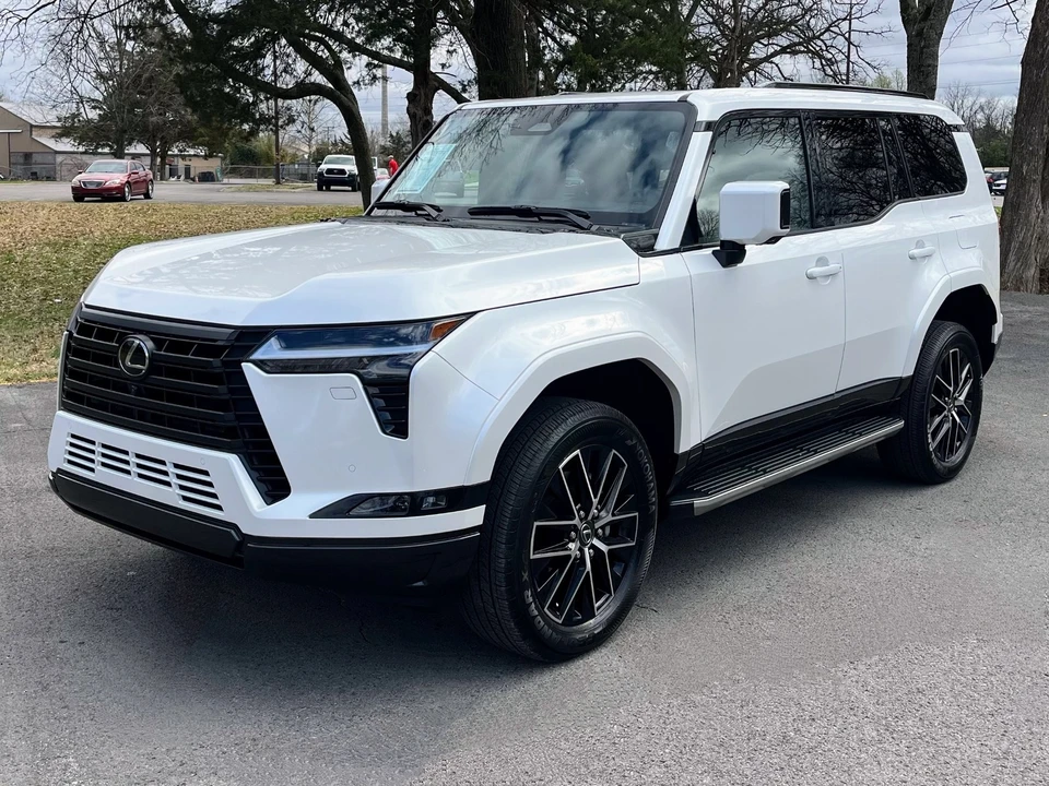 2025 Lexus GX 3rd Gen - Image 2 of 21