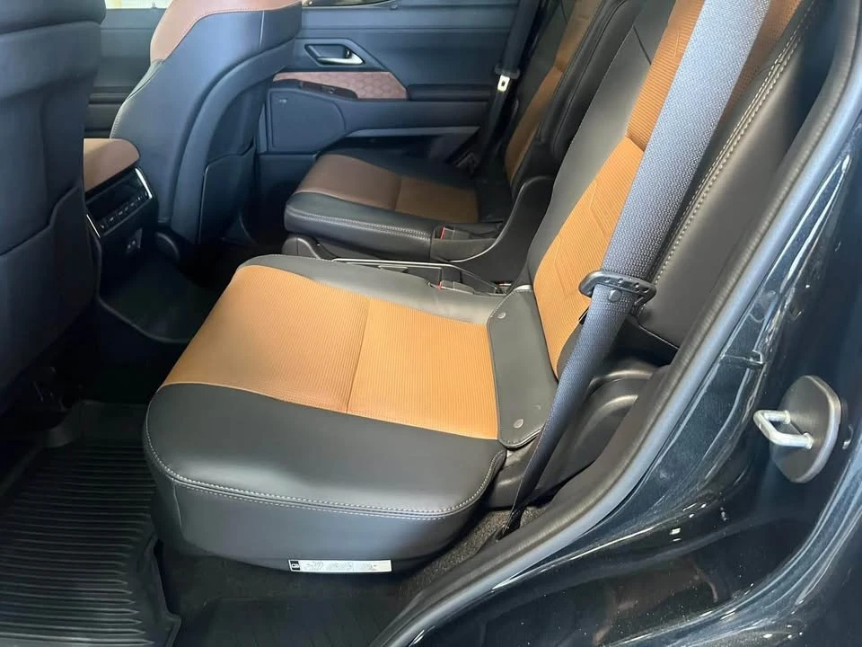 2025 Lexus GX 3rd Gen - Image 9 of 14