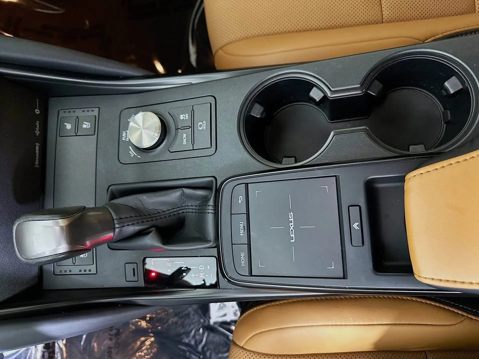 2025 Lexus IS 3rd Gen - Image 4 of 7