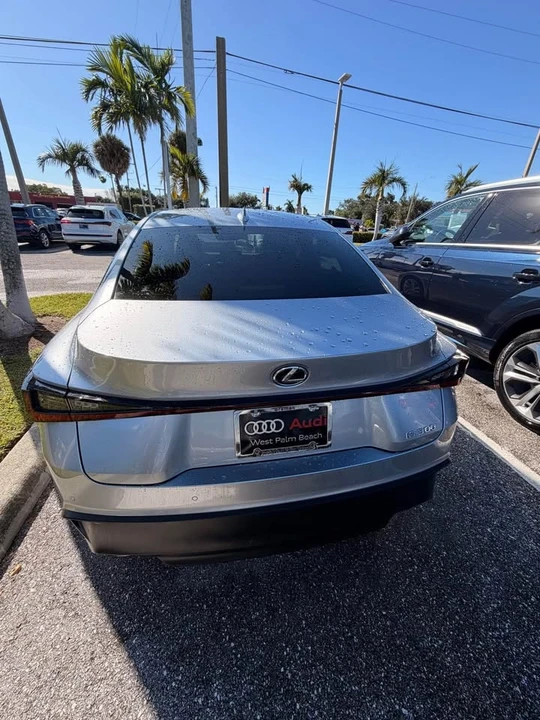 2025 Lexus IS 3rd Gen - Image 4 of 7