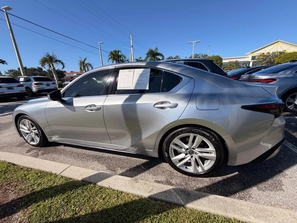 2025 Lexus IS 3rd Gen - Image 5 of 7