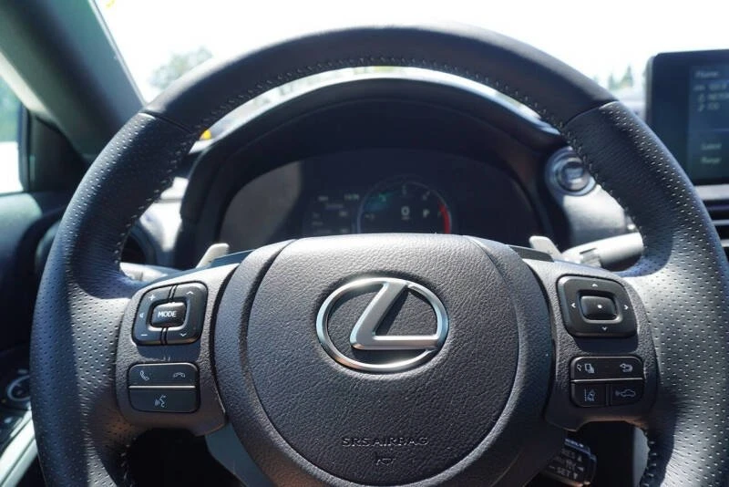 2025 Lexus IS 3rd Gen - Image 19 of 20