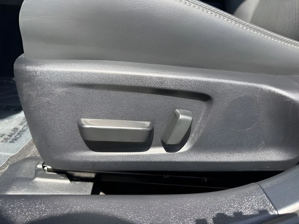 2025 Lexus IS 3rd Gen - Image 10 of 12