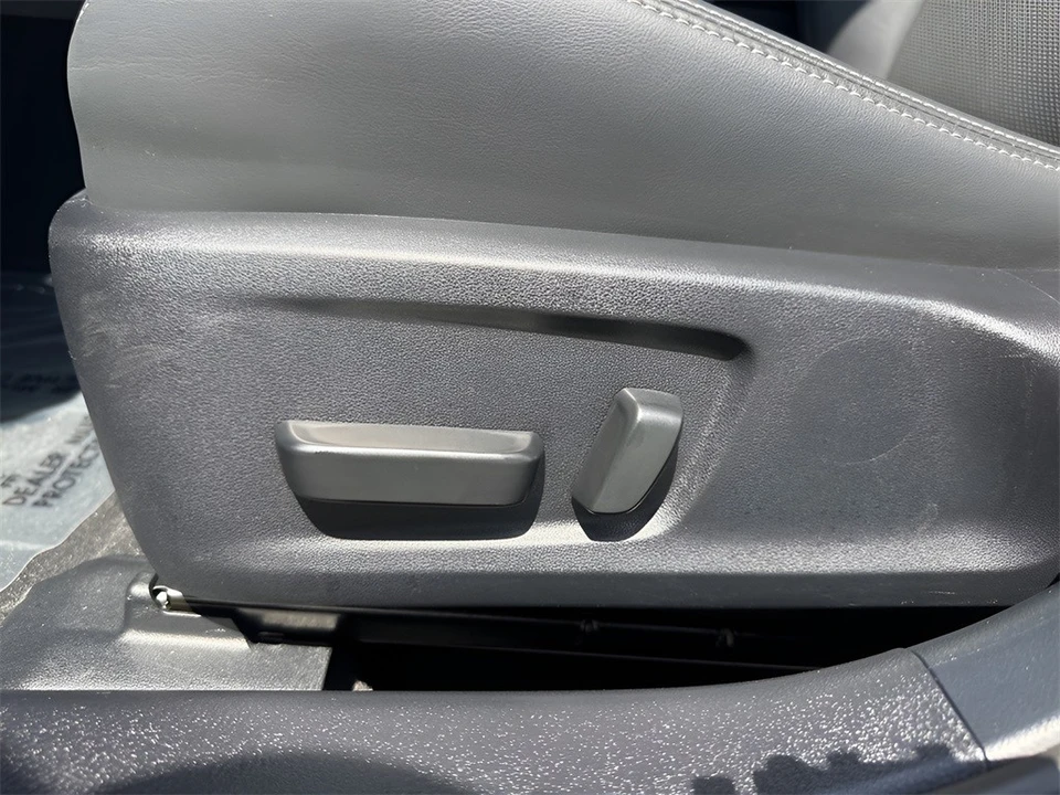 2025 Lexus IS 3rd Gen - Image 10 of 12