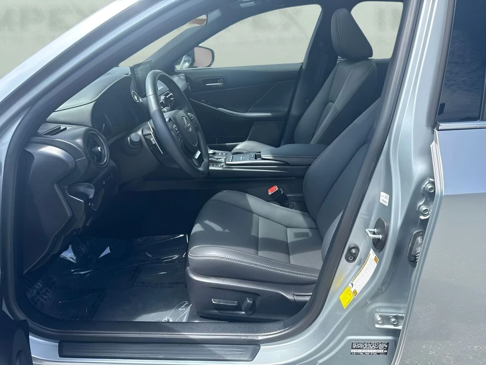 2025 Lexus IS 3rd Gen - Image 8 of 29