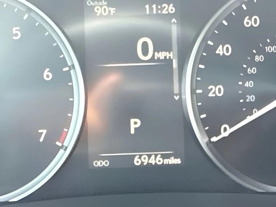 2025 Lexus IS 3rd Gen - Image 22 of 29