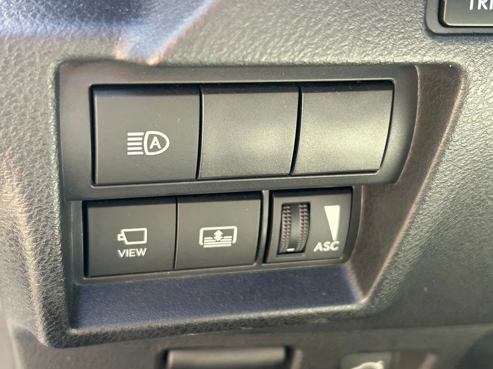 2025 Lexus IS 3rd Gen - Image 25 of 31
