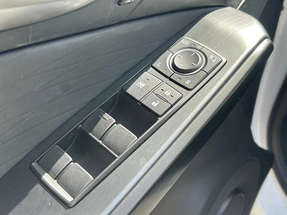 2025 Lexus IS 3rd Gen - Image 22 of 31