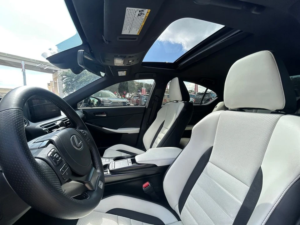2025 Lexus IS 3rd Gen - Image 12 of 31