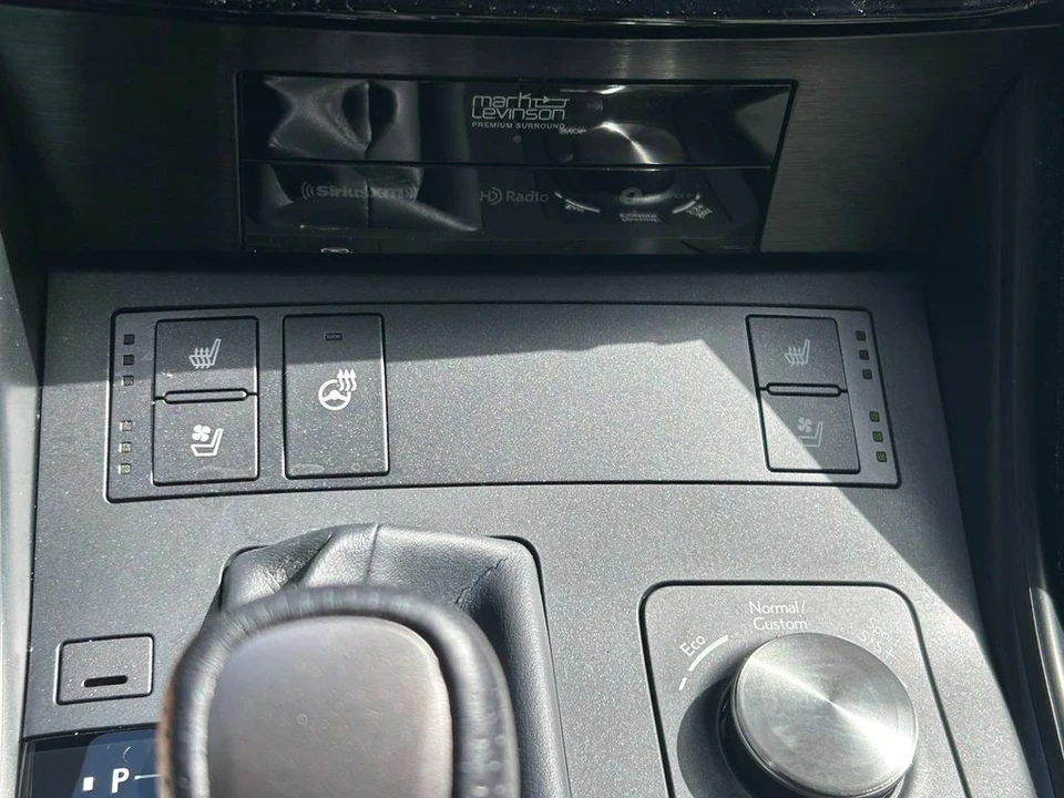 2025 Lexus IS 3rd Gen - Image 30 of 31