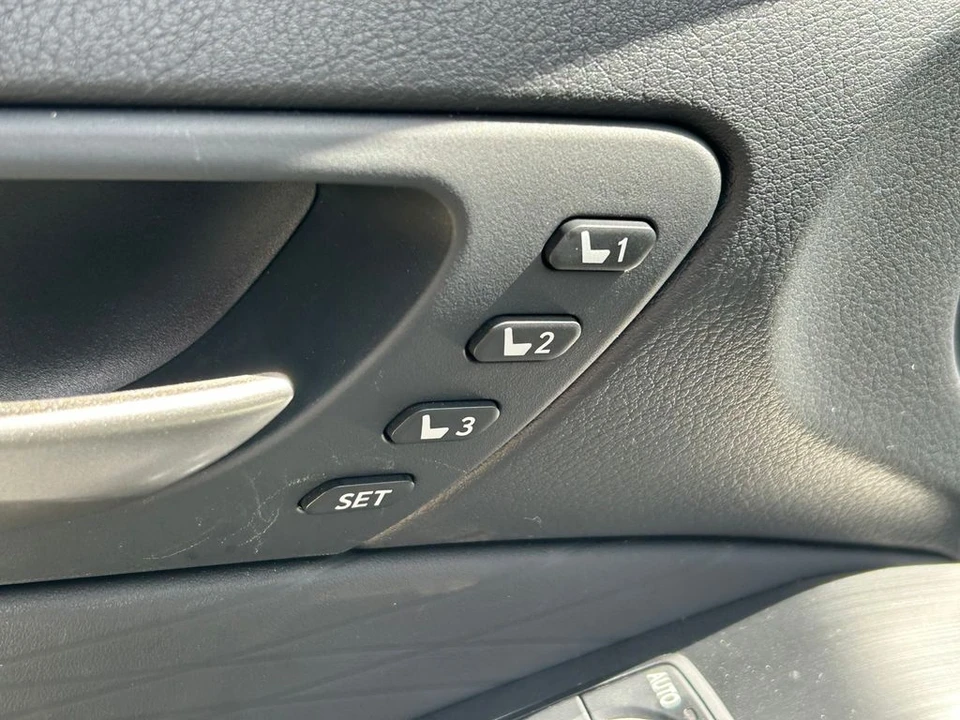 2025 Lexus IS 3rd Gen - Image 23 of 31