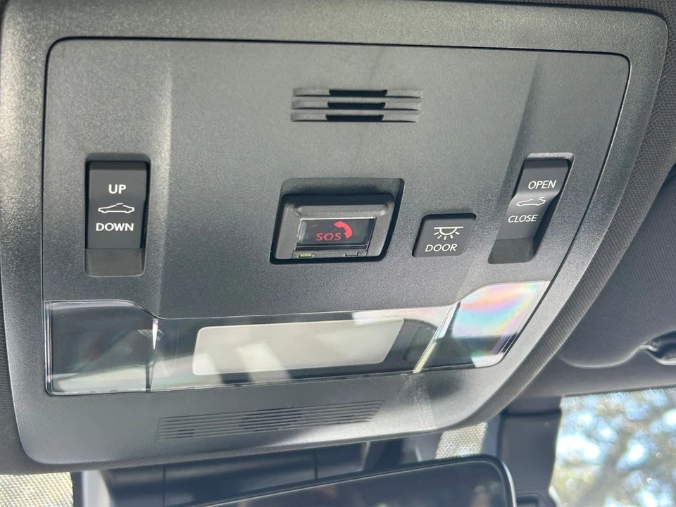2025 Lexus IS 3rd Gen - Image 19 of 31