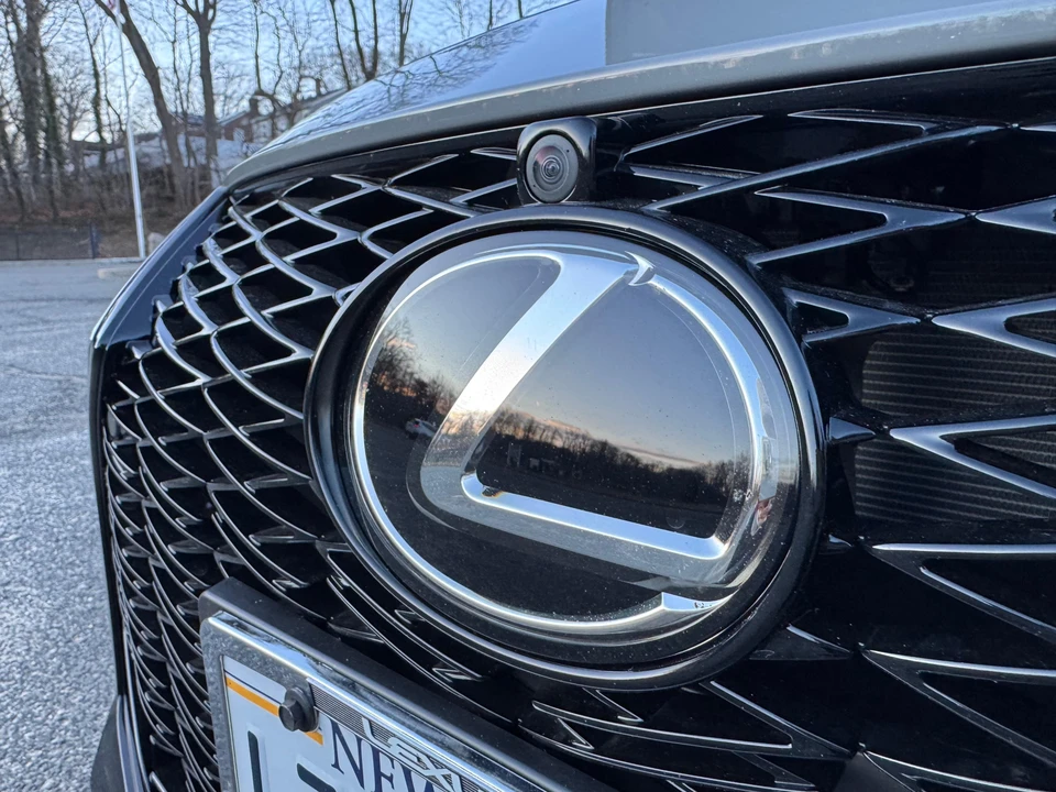 2025 Lexus IS 3rd Gen - Image 27 of 31