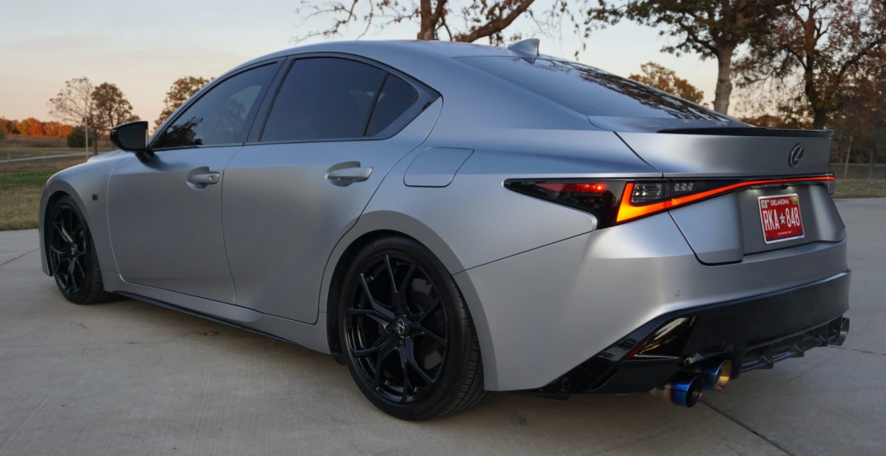2025 Lexus IS 3rd Gen - Image 9 of 31